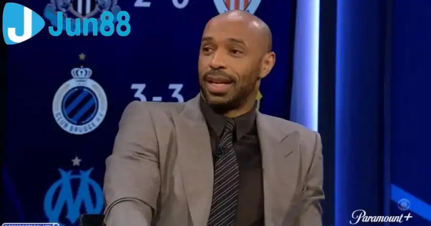 Henry chỉ trích hàng phòng ngự lỏng lẻo của Barca. (Ảnh: Sport ES) Henry chỉ trích hàng phòng ngự lỏng lẻo của Barca. (Ảnh: Sport ES)